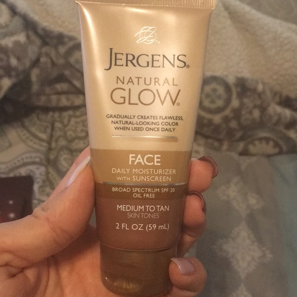 Bergen’s natural glow face moisturizer